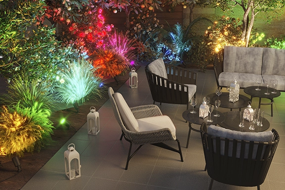 Ambianță de grădină luminată, iluminată de spoturile inteligente de grădină de la Hama.